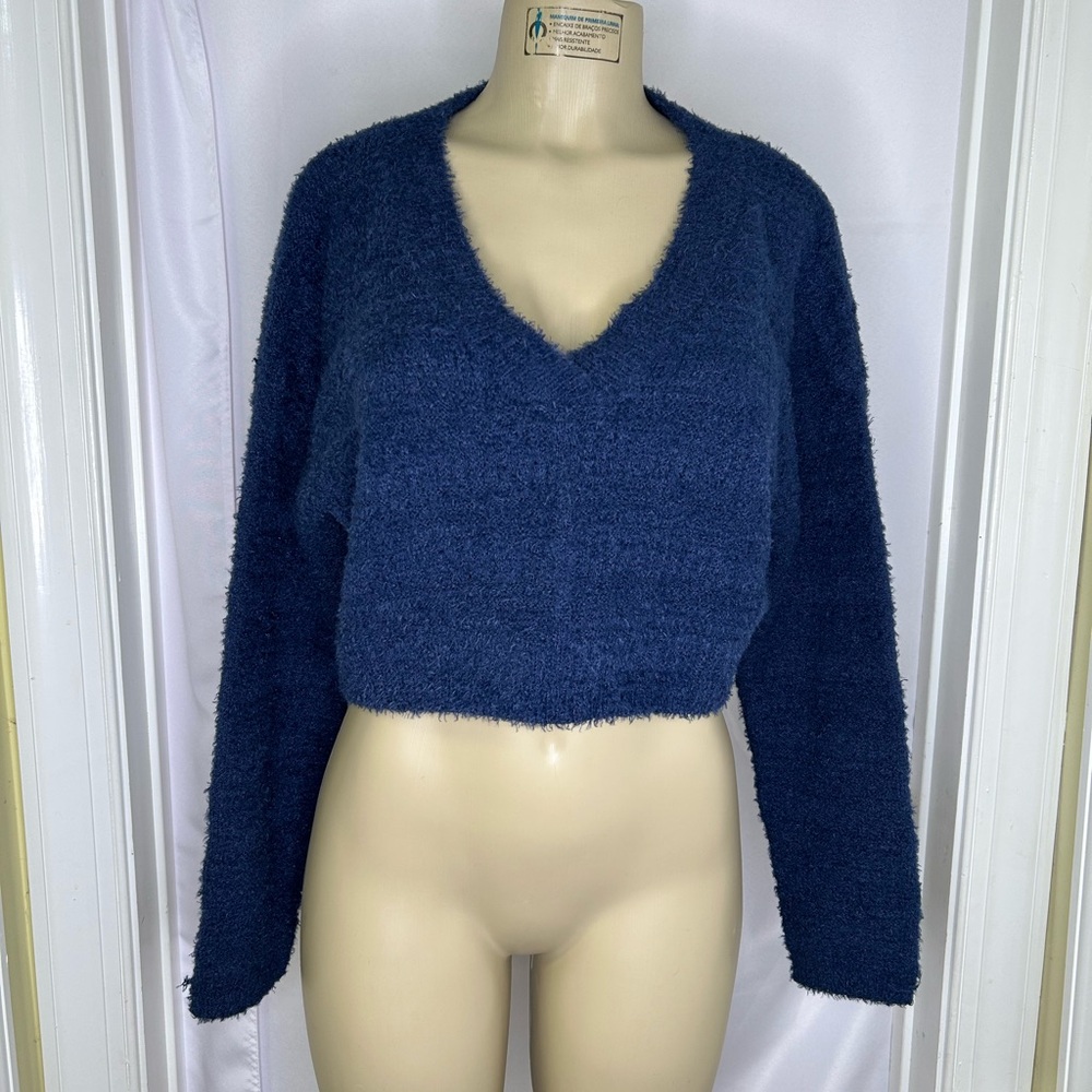 Forever 21 Cropped Blue V-Neck Sweater